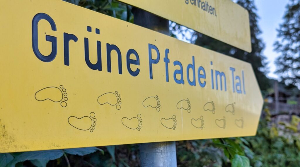 Schild: Grüne Pfade im Tal